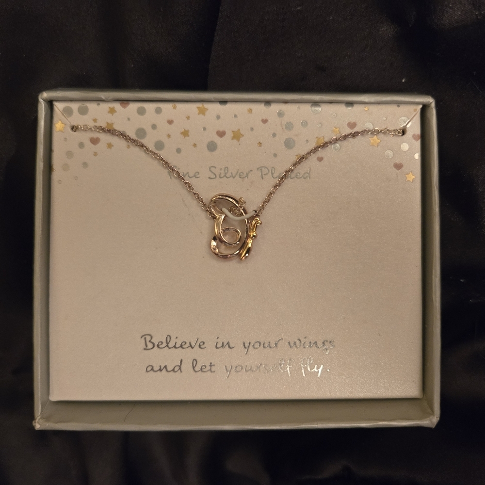 FREE With 30$+ Purxhase. Fine Silver–Plated Infinity Necklace – New in Gift Box